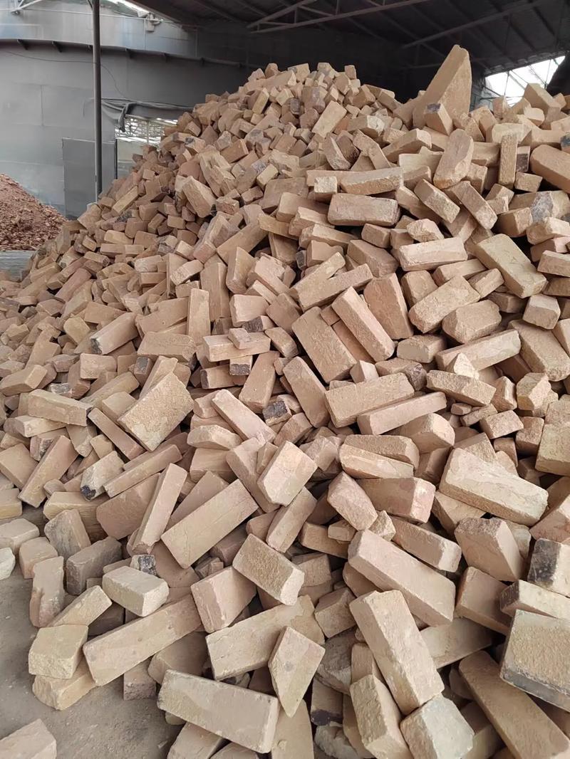 全國專業收購廢舊耐火材料，助力資源循環利用